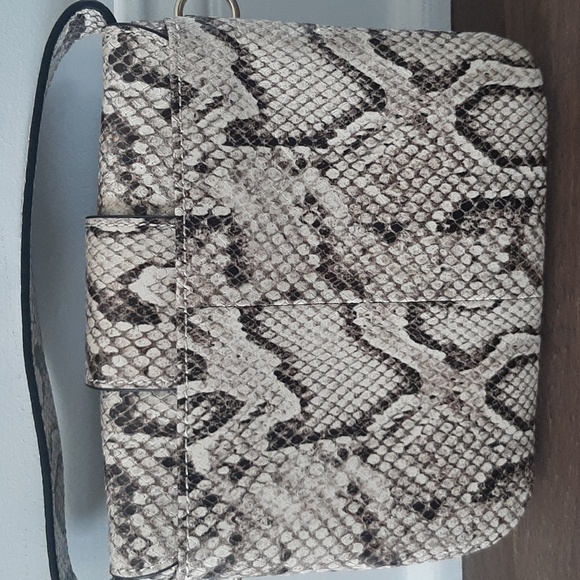 Vince Camuto Genuine Leather Crossbody bag - Picture 2 of 7